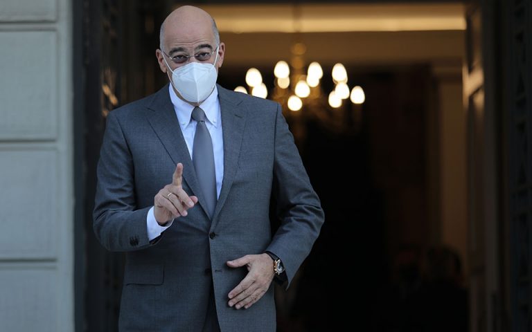 Ξεφτιλίζει Δένδια η Ρωσική Πρεσβεία: Λες ψέματα για τους Έλληνες νεκρούς…