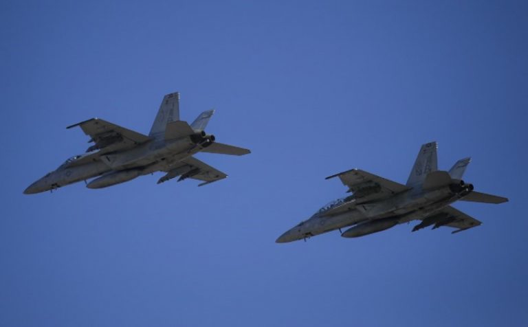 Γιατί πετούν σήμερα μαχητικά σε Πελοπόννησο και Κυκλάδες