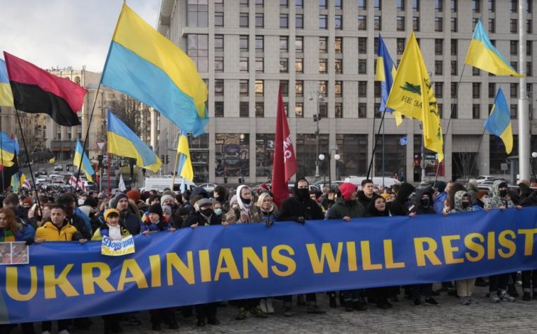 Συναγερμός στο Κίεβο εκκενώνονται περιοχές