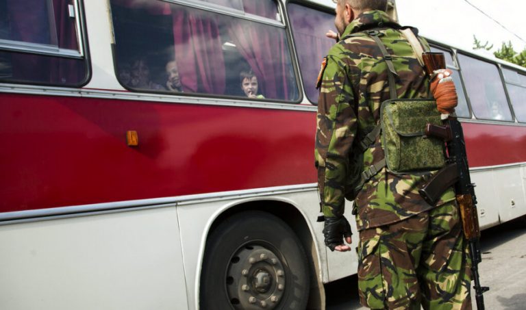 Κίεβο: Καλεί τους Ουκρανούς να εγκαταλείψουν τη Ρωσία αμέσως