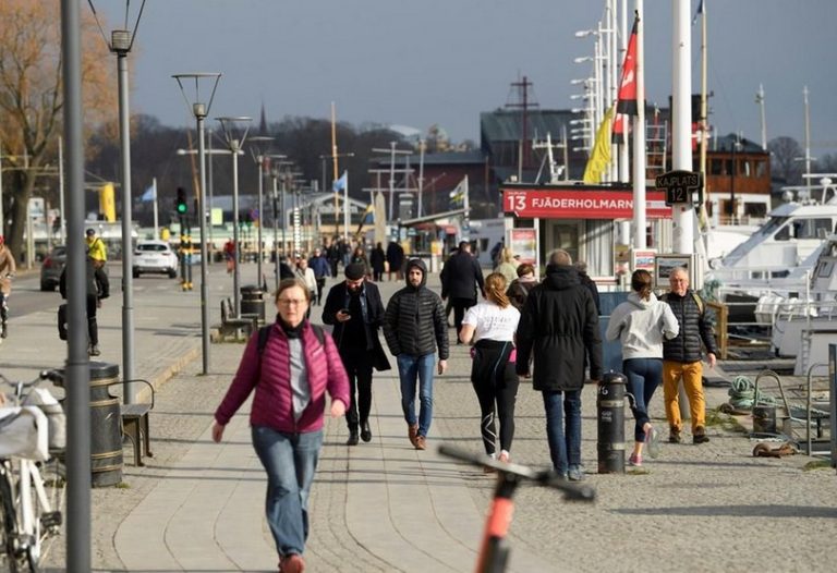 Σουηδία: Κηρύσσει τη λήξη της πανδημίας, κατάργησε τους ελάχιστους περιορισμούς για τον Covid-19