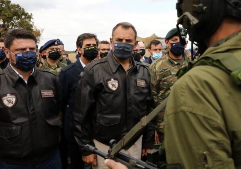 Η Ελλάδα στέλνει ΑΜΥΝΤΙΚΟ ΥΛΙΚΟ στο Κίεβο με εντολή Μητσοτάκη – «Σβήνουν» οι ελληνορωσικές σχέσεις