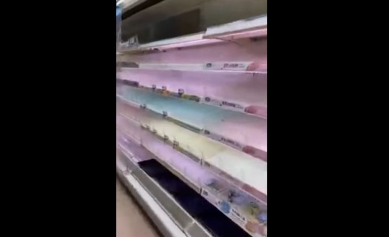 Χονγκ Κονγκ: Άδειασαν τα ράφια των σούπερ μάρκετ από τον φόβο για ένα νέο λοκντάουν
