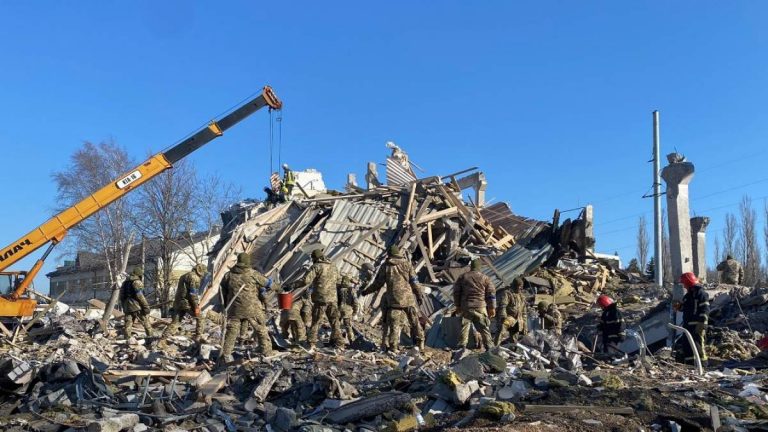 Ουκρανία: Στρατόπεδο καταστράφηκε ολοσχερώς έπειτα από ρωσική επίθεση – Πληροφορίες για δεκάδες νεκρούς