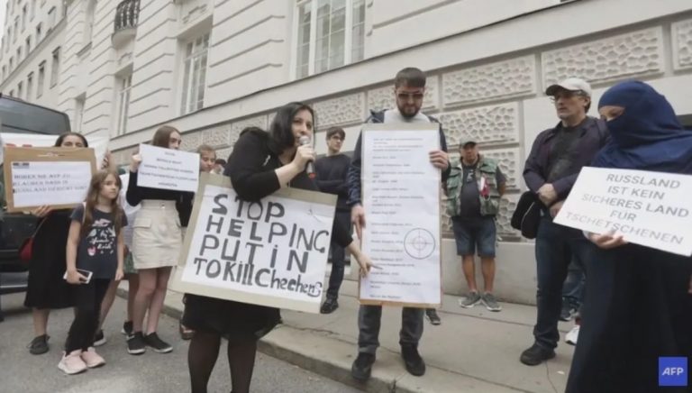 Τσετσένοι από την Αυστρία πάνε στον πόλεμο στην Ουκρανία, αλλά όχι στην πλευρά των Ρώσων