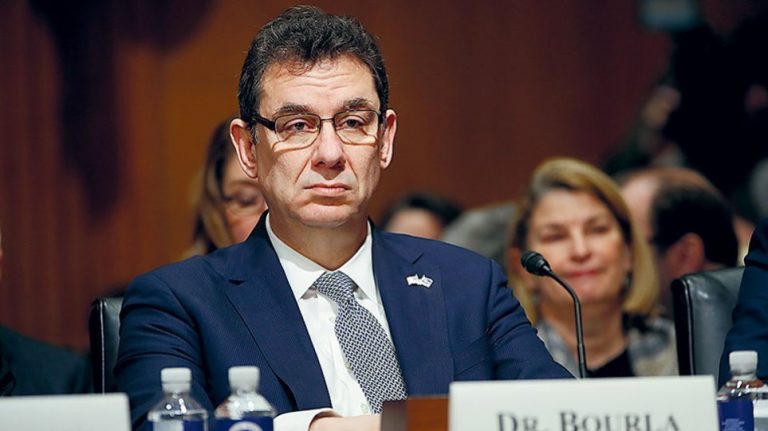 ΠΑΡΤΕ ΝΑ ΕΧΕΤΕ! Το φωνάζει ο Άλμπερτ Μπουρλά: «Η τρίτη δόση του εμβολίου για τον κορωνοϊό δεν διαρκεί πολύ – Θα κάνετε και τέταρτη»