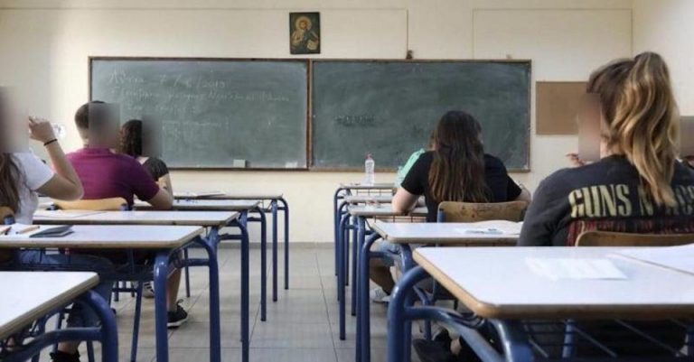 Μαύρες προβλέψεις. Η Ελλάδα γερνάει, τα σχολεία κλείνουν. Σε 8 χρόνια θα είναι κατά 12% λιγότεροι οι μαθητές