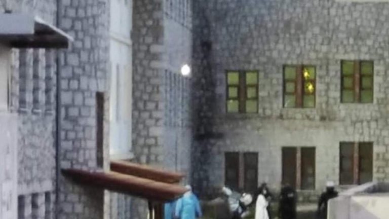 «Βουτιά» θανάτου για ασθενή με κορονοϊό στο νοσοκομείο Λαμίας