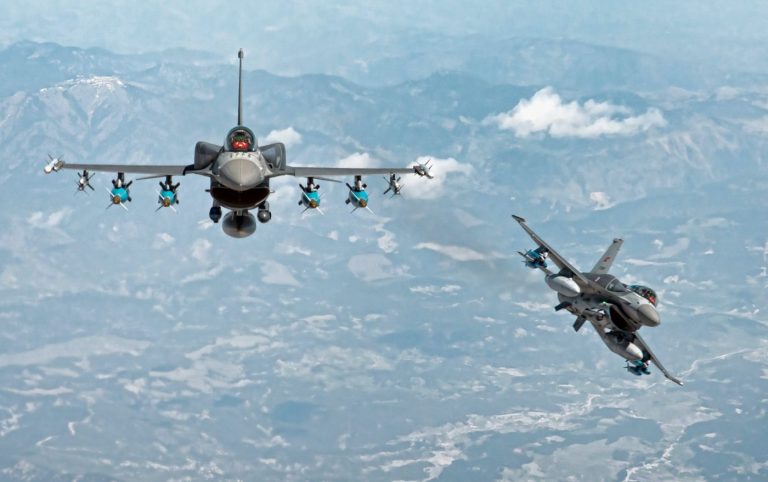 Σκηνικό πολέμου στήνει η Άγκυρα στο Αιγαίο: Τουρκικά μαχητικά και UAV για πρώτη φορά μετά το 1974 «σάρωσαν» 17 ελληνικά νησιά