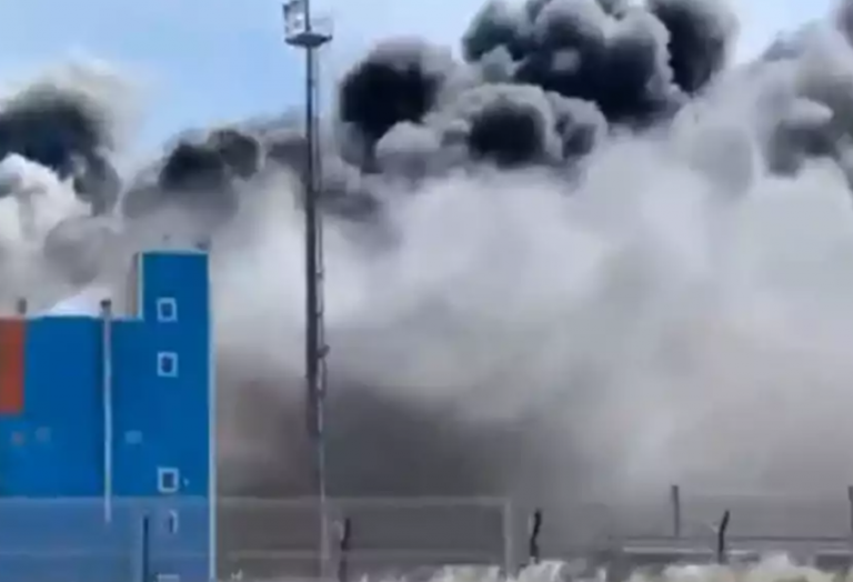 Ρωσία: Μεγάλη φωτιά σε εργοστάσιο παραγωγής ηλεκτρικής ενέργειας