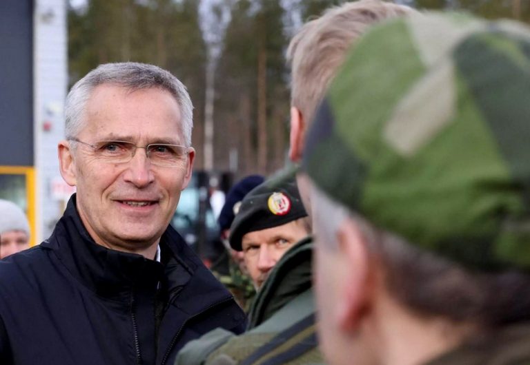 Στόλτενμπεργκ: «Το NATO θα στείλει περισσότερα όπλα στην Ουκρανία – Ευπρόσδεκτες για ένταξη Φινλανδία και Σουηδία»