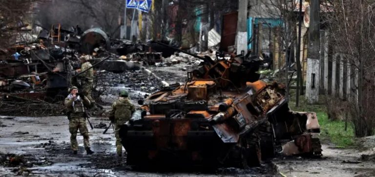 Τι συνέβη στην Bucha; – Πιθανόν οι Ουκρανοί διέπραξαν εγκλήματα πολέμου από εκδίκηση και δόλια στοχοποίησαν την Ρωσία