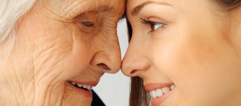 Πιθανό επιστημονικό θαύμα: Δέρμα 53χρονης επαναπρογραμματίστηκε και γύρισε πίσω 30 χρόνια και σε αίσθηση και σε συμπεριφορά!