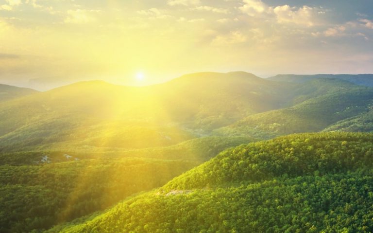 Είναι πολύ λίγοι εκείνοι που στην καλή αρχή βάζουν και καλό τέλος Γιατί πολλοί έμειναν στον κόσμο και βούλιαξαν στο βυθό του