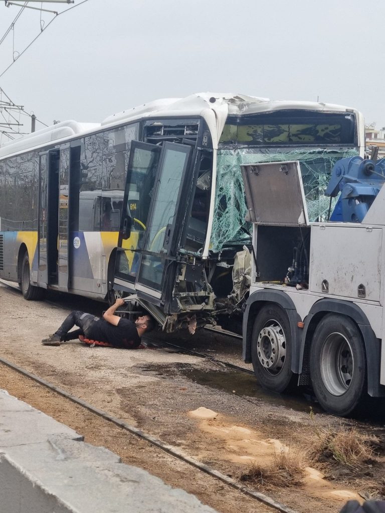 Πρεπει να αποφασισουμε αμεσα …
