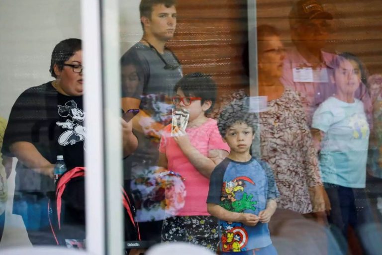 Μακελειό στο Τέξας: 15 νεκροί εκ των οποίων τα 14 παιδιά από την επίθεση ενόπλου σε δημοτικό σχολείο