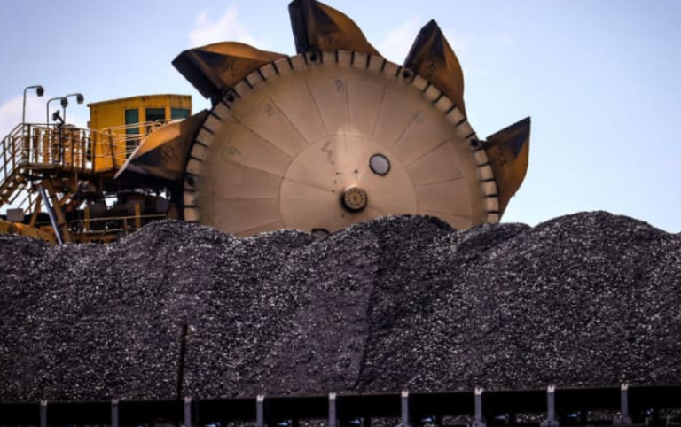 Άνθρακες… ο θησαυρός για το σχέδιο μετάβασης στην «πράσινη» ενέργεια – Η εξαπάτηση και το υψηλό κόστος του ηλεκτρισμού