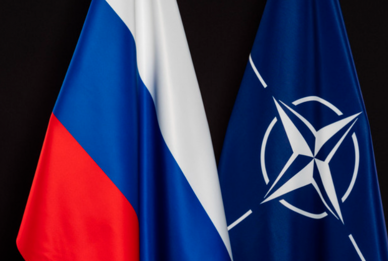 Οι αυτοκαταστροφικές τάσεις της Δύσης – Πώς 7.374 κυρώσεις κατά της Ρωσίας πλήττουν την Ευρώπη με ντόμινο παρενεργειών