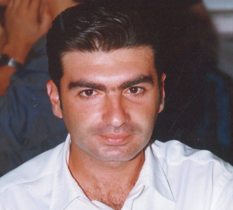 ΠΑΕΙ ΚΑΙ Ο 50ΧΡΟΝΟΣ ΑΠΟΣΤΟΛΟΣ ΚΑΛΟΓΡΑΝΑΣ ΑΠΟ ΤΟΝ ΠΡΙΝΟ! ΤΟΝ ΕΦΑΓΑΝ ΛΑΧΑΝΟ ΟΙ 1Η, 2Η ΚΑΙ 3Η ΜΕ ΤΑ ΟΦΕΛΗ – Ο 2ΟΣ ΝΕΚΡΟΣ ΣΕ ΜΙΑ ΜΕΡΑ ΣΤΑ ΤΡΙΚΑΛΑ