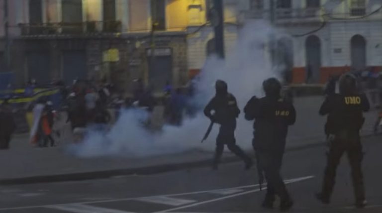 ΞΕΣΗΚΩΘΗΚΕ Ο ΚΟΣΜΟΣ: Σε κατάσταση εκτάκτου ανάγκης για τις αυξήσεις στις τιμές των καυσίμων στον Ισημερινό