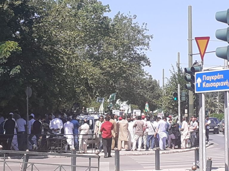 Βίντεο-σοκ: Πορεία Πακιστανών χθες με αμάξια και μηχανές στο κέντρο της Αθήνας. Επίδειξη δύναμης ενός χρήσιμου «εργαλείου» της Τουρκίας μέσα στην Αθήνα. Όποιος κατάλαβε…κατάλαβε…