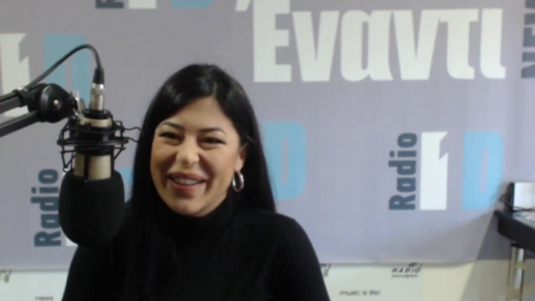 Αφροδίτη Λατινοπούλου: Νατιβίστρια ή Χρήσιμη Ηλίθια;