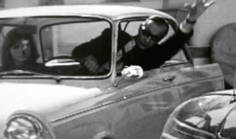 Νέος Κώδικας Οδικής Κυκλοφορίας: Με 100 ευρώ πρόστιμο και αφαίρεση διπλώματος και άδειας οδήγησης τιμωρείται η… μούντζα!