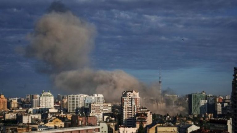 Πόλεμος στην Ουκρανία: «Χτυπήθηκε» κτίριο πλησίον της Ελληνίδας προξένου