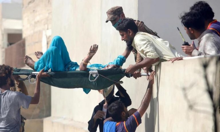 Πακιστάν: Πτώση λεωφορείου σε φαράγγι – Στους 19 οι νεκροί