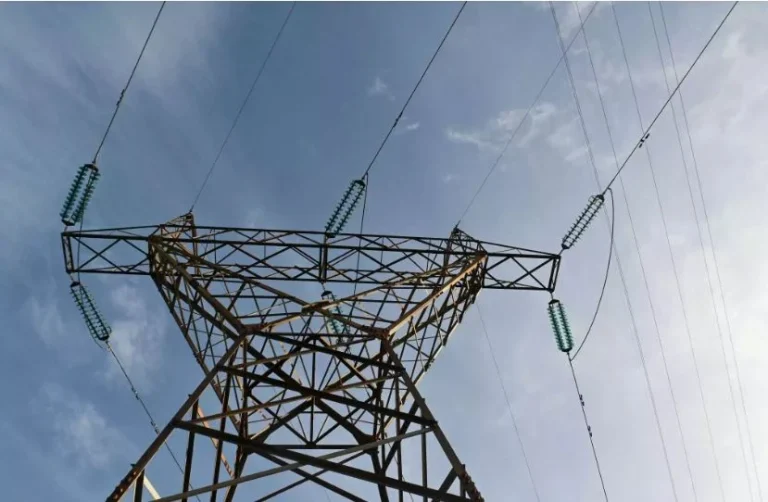 ΔΕΔΔΗΕ: Σε ποιες περιοχές πραγματοποιούνται διακοπές ρεύματος (19/7)