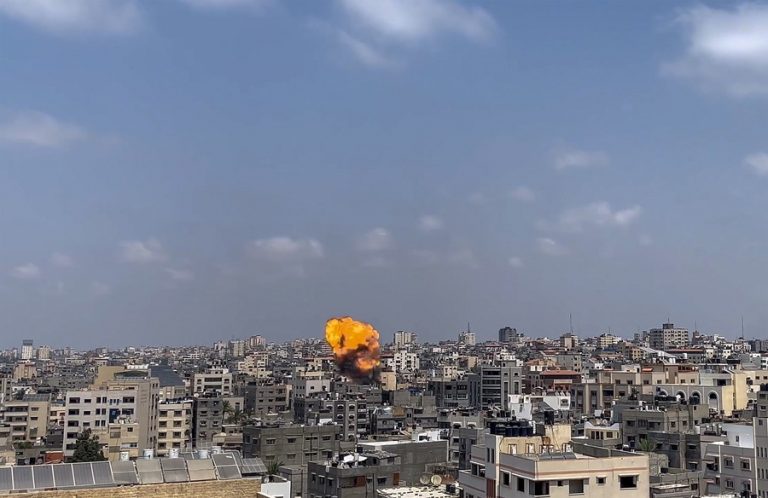 Φρουροί της Επανάστασης: «Το Ισραήλ θα πληρώσει βαρύ τίμημα για τις επιθέσεις στη Γάζα»