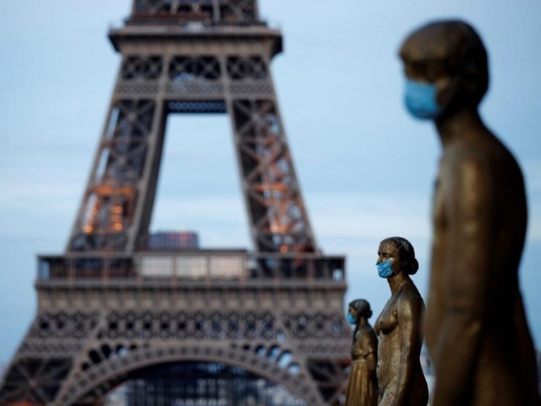 «Μέχρι και 90 μέρες ΚΛΕΙΣΜΕΝΟΙ μέσα» – «ΒΟΜΒΑ» από Γαλλία για τις ΚΑΡΑΝΤΙΝΕΣ που σχεδιάζονται