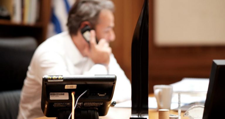 New York Times: Η σήψη στην καρδιά της Ελλάδας είναι πια ολοφάνερη