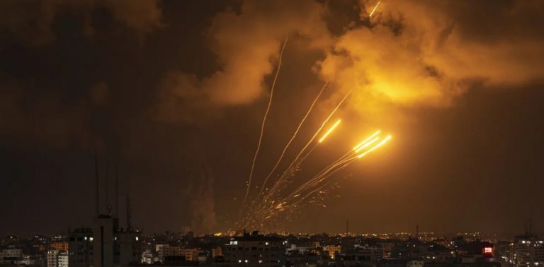 Ισραήλ: Ήχησαν οι σειρήνες στην Ιερουσαλήμ – Στους 29 οι νεκροί από βομβαρδισμούς στη Λωρίδα της Γάζας