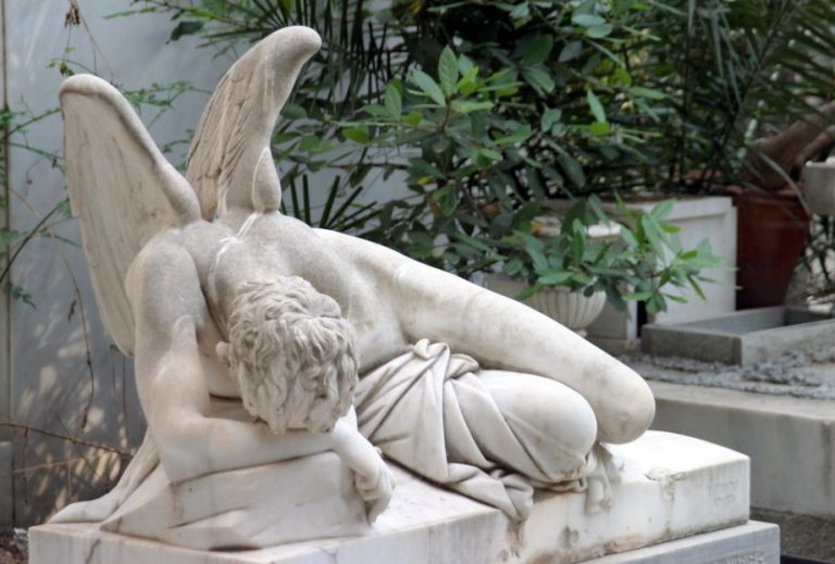 Επίσημα στοιχεία ΕΛΣΤΑΤ για το θανατικό: Εμβολιασμένο το 77% των συνταξιούχων που πέθανε το 2021! – Τι συμβαίνει;;; ;