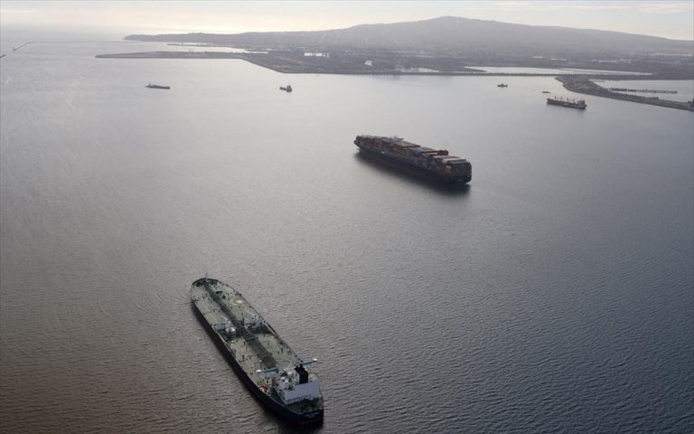Tι απέγιναν οι Έλληνες ναυτικοί που κρατούν ομήρους στο Ιράν; – 90 ημέρες αιχμαλωσίας και δεν ασχολείται κανείς