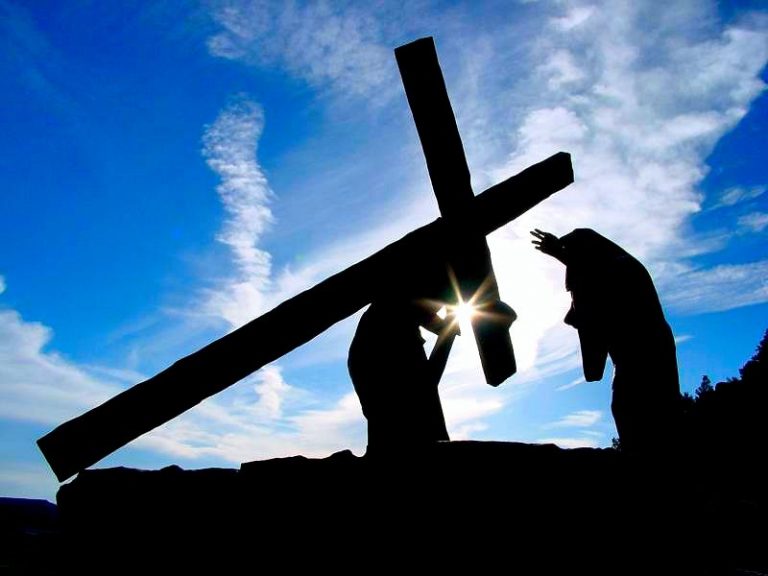Κανείς δεν μπορεί να σωθεί χωρίς τον σταυρό του