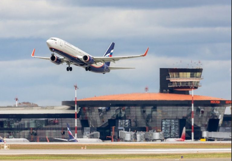 Πόλεμος στην Ουκρανία: Οι ρωσικές αεροπορικές έλαβαν οδηγία να μην πωλούν εισιτήρια σε άνδρες από 18 έως 65 ετών