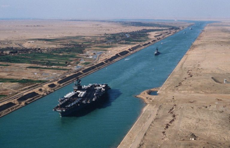Αύξηση στα τέλη διέλευσης σε Σουέζ και Βόσπορο – Έρχονται νέες ανατιμήσεις