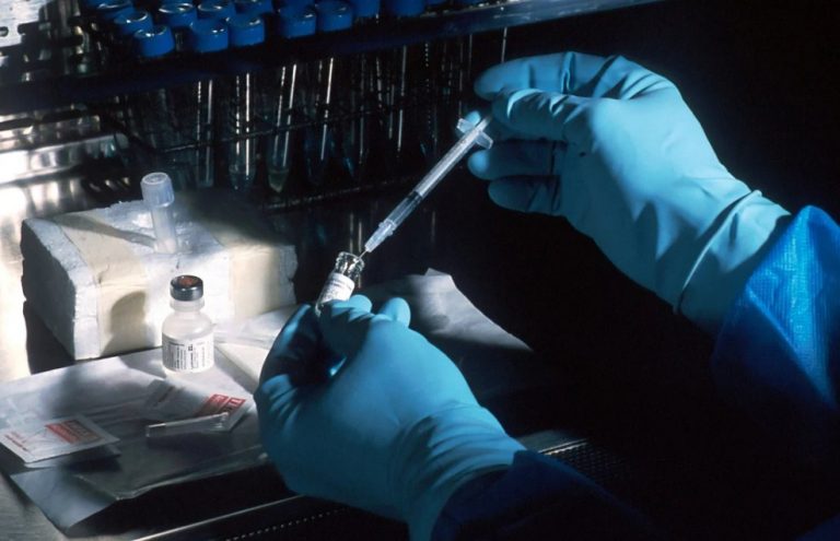 Το «ΤΕΡΜΑΤΙΣΑΝ»! Μεταδίδουν για «ΡΩΣΙΚΟ ΙΟ» από «ΡΩΣΙΚΕΣ ΝΥΧΤΕΡΙΔΕΣ» που νικά τα εμβόλια