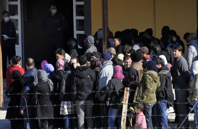 Έβρος: Νέο κύμα αλλοδαπών μουσουλμάνων – Κατά εκατοντάδες περνούν τα σύνορα κάθε ημέρα
