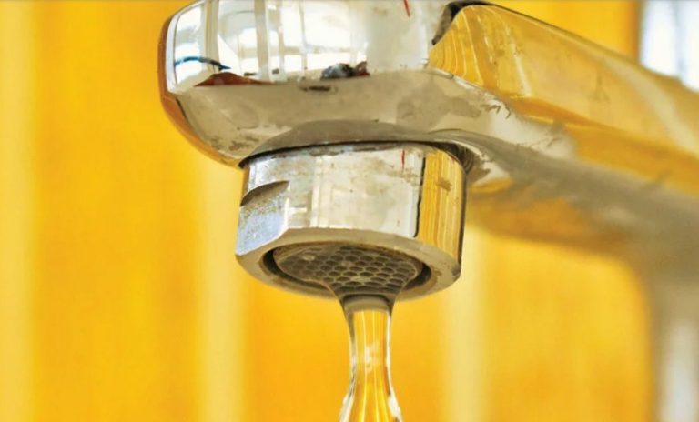 Υπέρογκους λογαριασμούς στέλνει η ΕΥΔΑΠ σε επιχειρηματίες