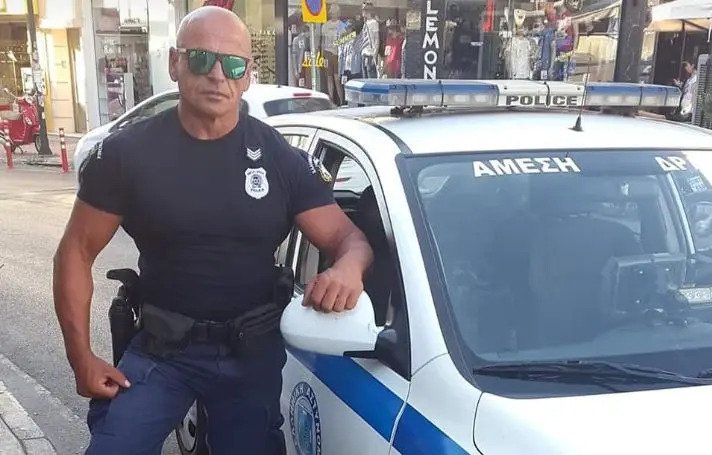 Αστυνομικός έσωσε βρέφος με ΚΑΡΠΑ