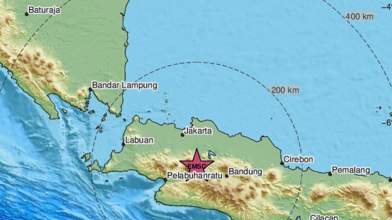 Σεισμική δόνηση 6,1 Ρίχτερ στην Ινδονησία