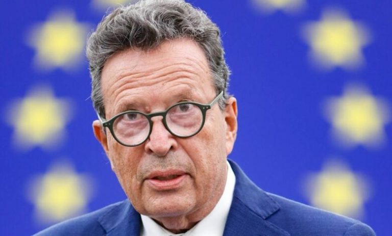 Κύρτσος για Καϊλή: Απόπειρα μεταφοράς 35 εκατ. ευρώ σε φορολογικό παράδεισο