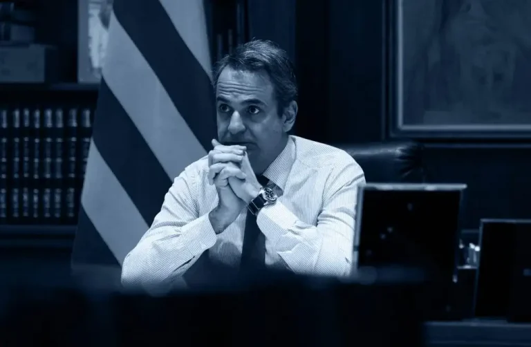 Ραγδαία πτώση των ποσοστών της Νέας Δημοκρατίας: Βουλιάζει μέσα στο βούρκο που η ίδια δημιούργησε με τα σκάνδαλα, τους εκβιασμούς και την πολιτική εξαθλίωσης της κοινωνίας