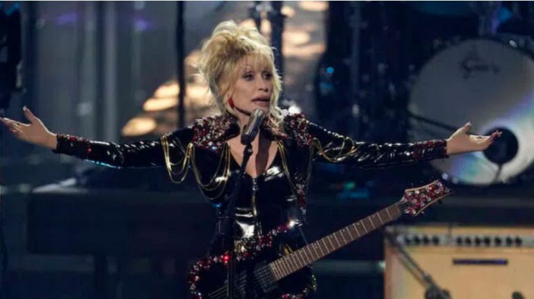 Ντόλι Πάρτον: «Ο Σατανάς είναι πραγματικός και προσπαθεί να καταστρέψει τον κόσμο μας»