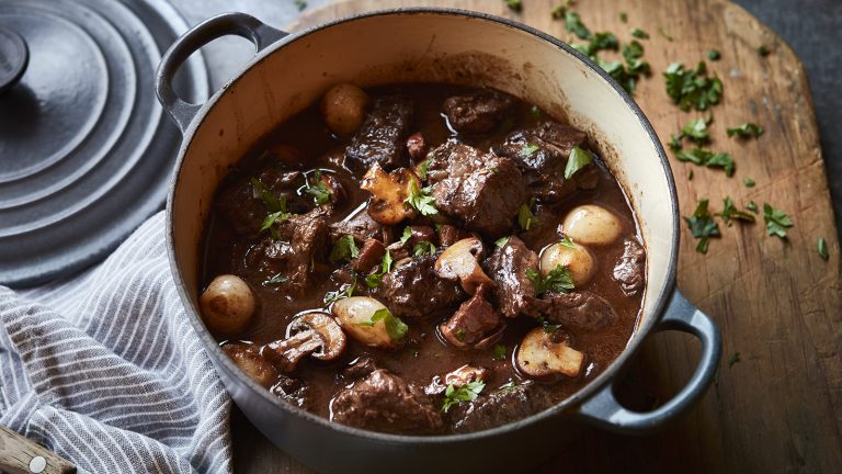 ΣΥΝΤΑΓΕΣ ΤΟΥ ΚΟΣΜΟΥ .Γαλλια Boeuf bourguignon