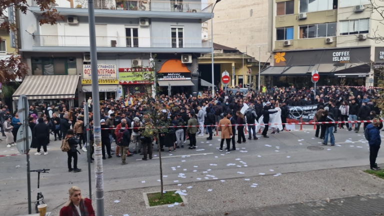 Θεσσαλονίκη: Διαφωνία εισαγγελέα-ανακριτή για την προφυλάκιση του αστυνομικού που πυροβόλησε τον 16χρονο