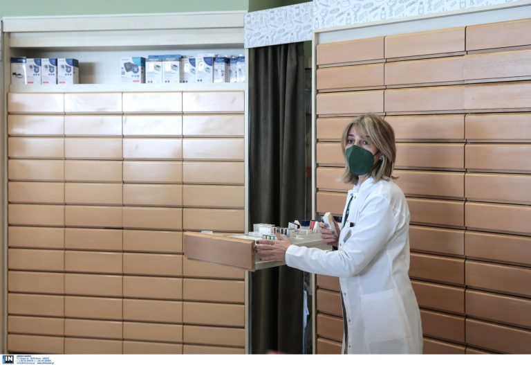 «Έτσι σκοτώνει το εμβόλιο το ΑΝΟΣΟΠΟΙΗΤΙΚΟ σύστημα»!!! ΒΙΝΤΕΟ «ΜΠΟΥΡΛΟΤΟ», ενώ έχει αρρωστήσει η μισή Ελλάδα